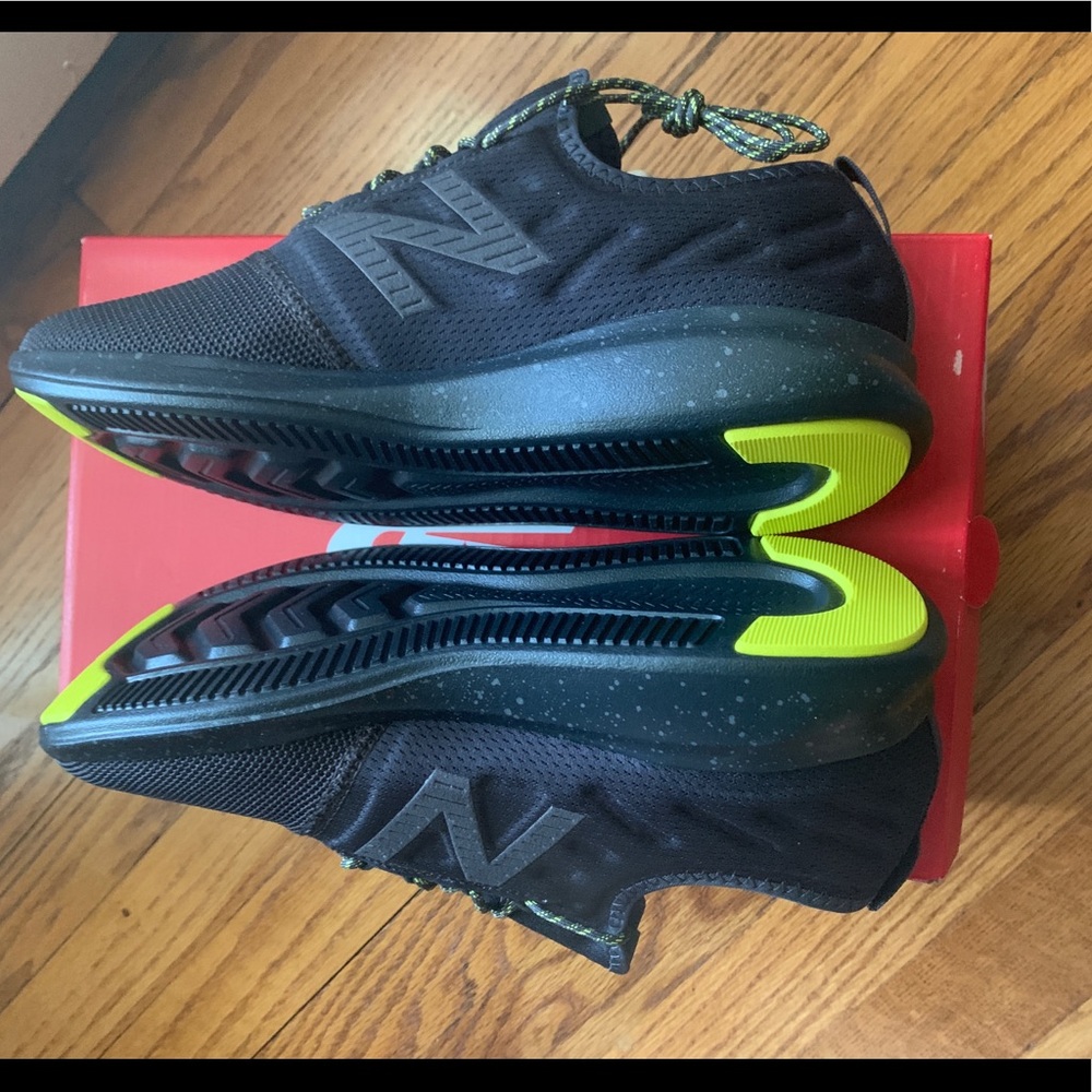 NEW BALANCE RUNNING SHOE
